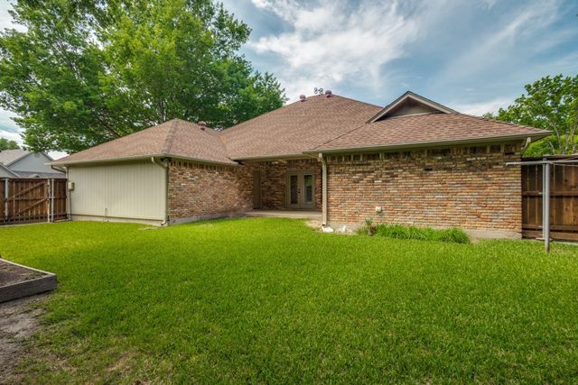 2429 E Windsor Drive, Denton, TX 76209