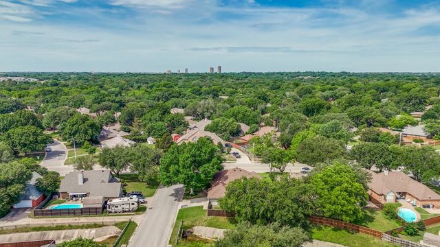 2429 E Windsor Drive, Denton, TX 76209