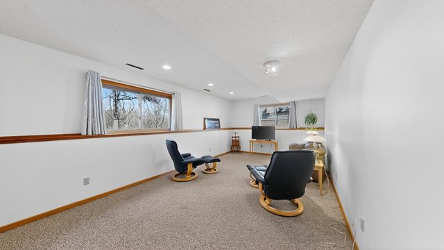 1851 20th Avenue NE, Rochester, MN 55906