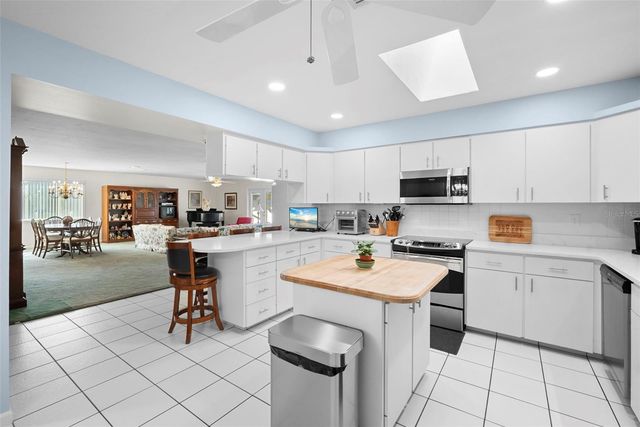 6936 ARBOR OAKS CIRCLE, Bradenton, FL 34209