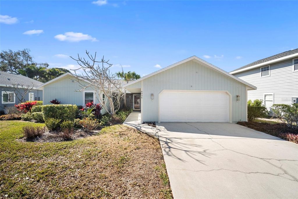 6936 ARBOR OAKS CIRCLE, Bradenton, FL 34209