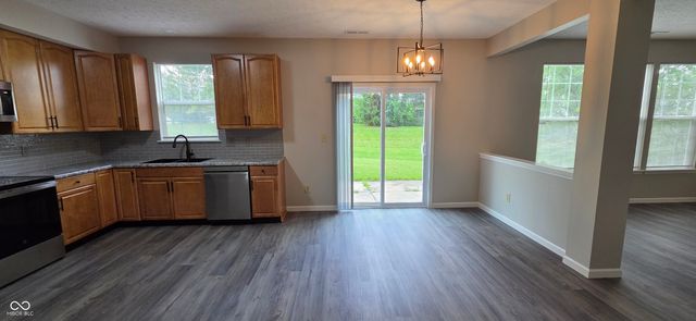 2120 Elderberry Way, Indianapolis, IN 46229