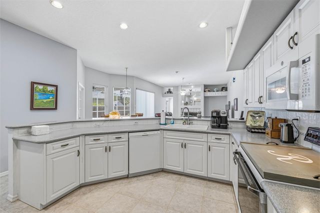15306 CARROLLTON LANE, Tampa, FL 33624