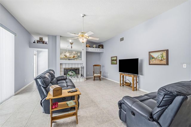 15306 CARROLLTON LANE, Tampa, FL 33624