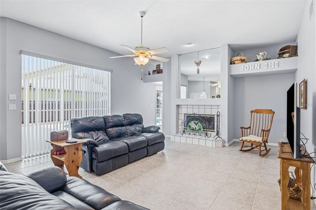 15306 CARROLLTON LANE, Tampa, FL 33624