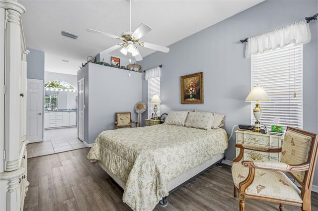 15306 CARROLLTON LANE, Tampa, FL 33624