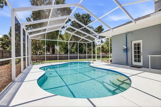 15306 CARROLLTON LANE, Tampa, FL 33624