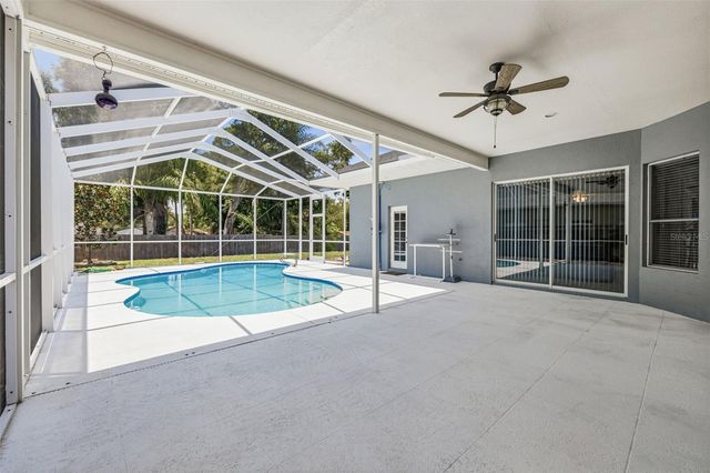 15306 CARROLLTON LANE, Tampa, FL 33624