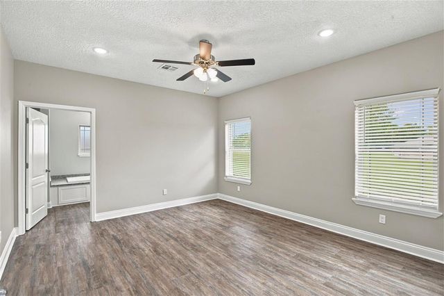 3740 Violet Lane, Sulphur, LA 70665