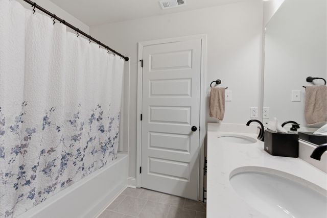 510 Rohan Dr, Murfreesboro, TN 37129