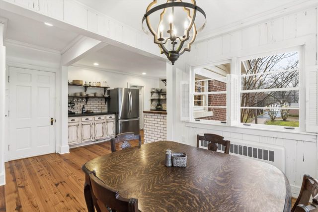 110 W POPLAR AVE, Collierville, TN 38017