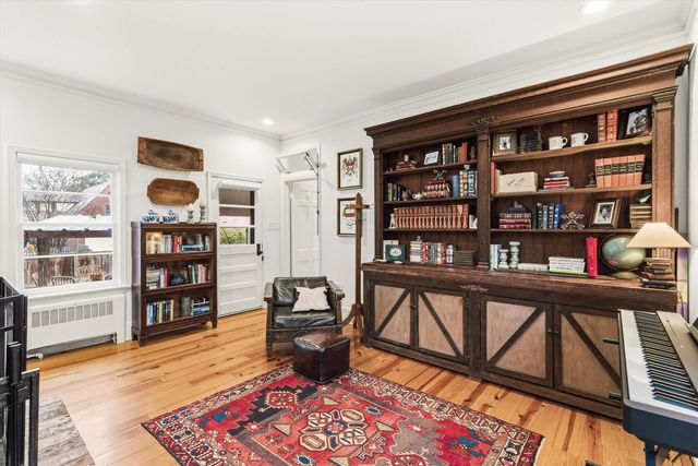 110 W POPLAR AVE, Collierville, TN 38017