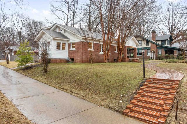 110 W POPLAR AVE, Collierville, TN 38017