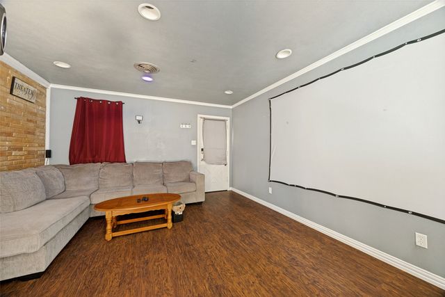 6401 Stonewall Street, Greenville, TX 75402