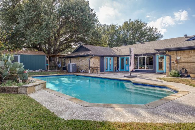 6401 Stonewall Street, Greenville, TX 75402
