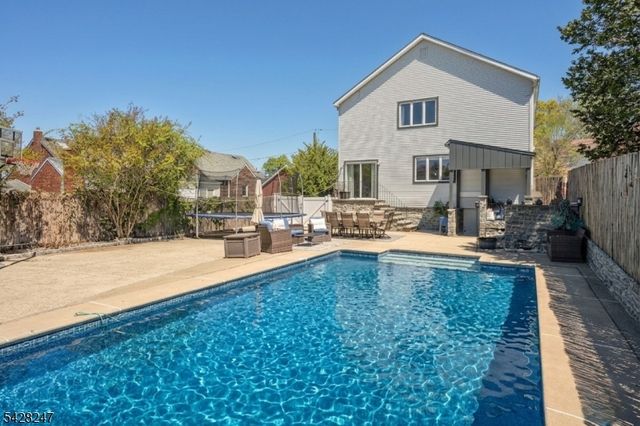 530 5Th Ave, Lyndhurst Twp., NJ 07071