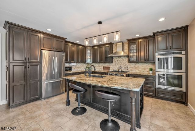 530 5Th Ave, Lyndhurst Twp., NJ 07071