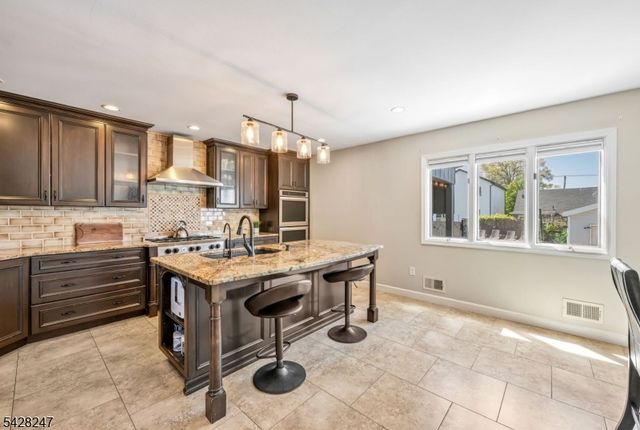 530 5Th Ave, Lyndhurst Twp., NJ 07071