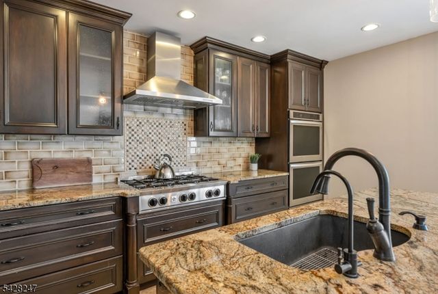 530 5Th Ave, Lyndhurst Twp., NJ 07071