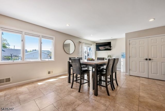 530 5Th Ave, Lyndhurst Twp., NJ 07071