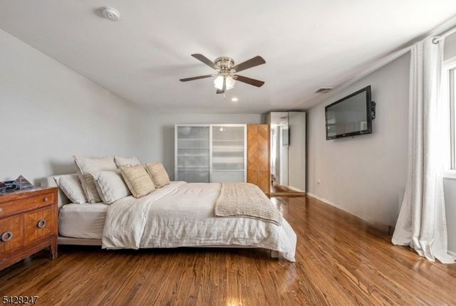 530 5Th Ave, Lyndhurst Twp., NJ 07071