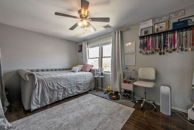 530 5Th Ave, Lyndhurst Twp., NJ 07071