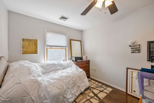 530 5Th Ave, Lyndhurst Twp., NJ 07071