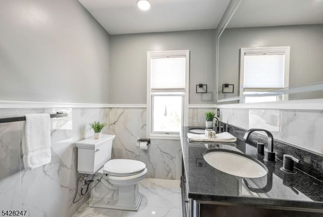 530 5Th Ave, Lyndhurst Twp., NJ 07071