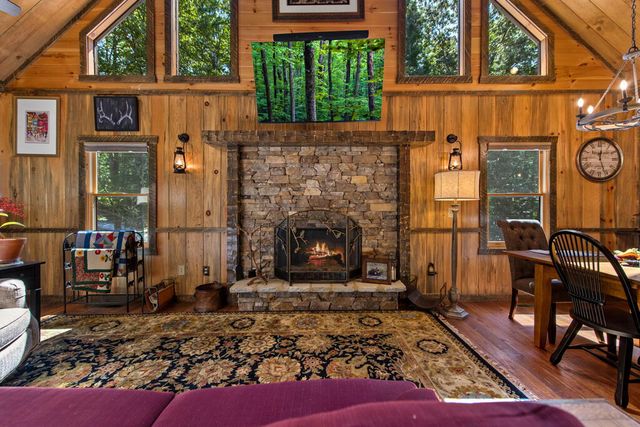60 Oasis Drive, Blue Ridge, GA 30513