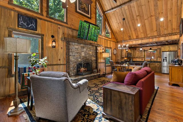 60 Oasis Drive, Blue Ridge, GA 30513