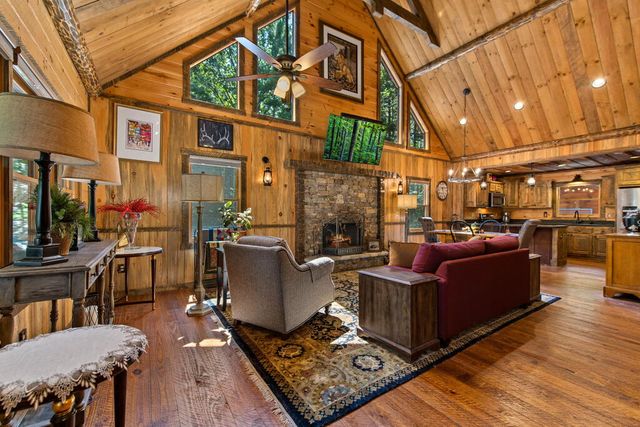 60 Oasis Drive, Blue Ridge, GA 30513