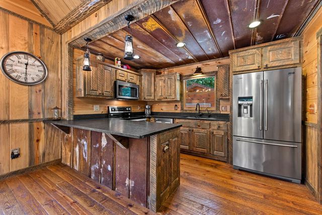 60 Oasis Drive, Blue Ridge, GA 30513