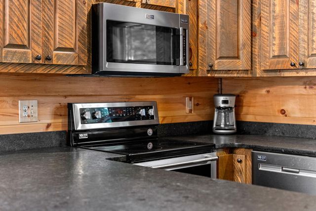 60 Oasis Drive, Blue Ridge, GA 30513