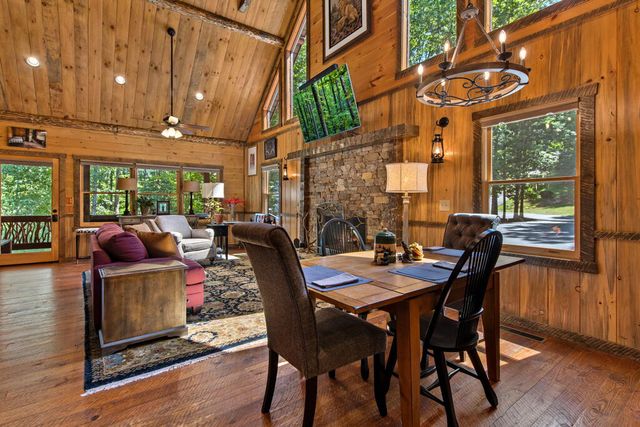 60 Oasis Drive, Blue Ridge, GA 30513