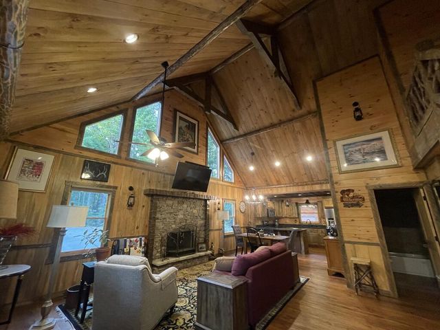 60 Oasis Drive, Blue Ridge, GA 30513