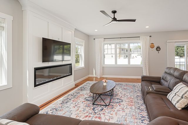 309 Pine Street, Tewksbury, MA 01876