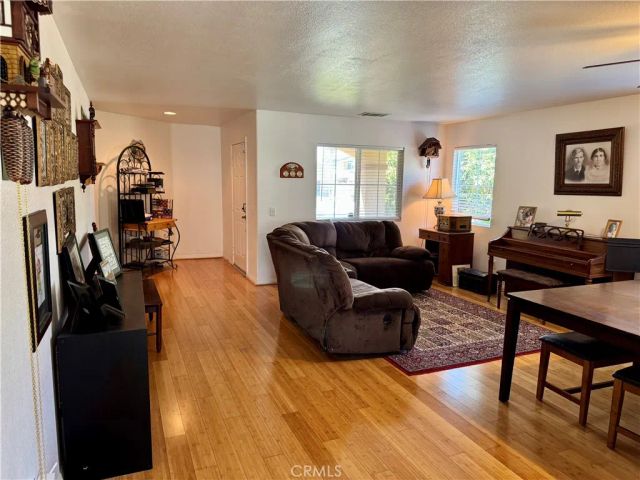 45002 Thalia Lane, Lake Elsinore, CA 92532