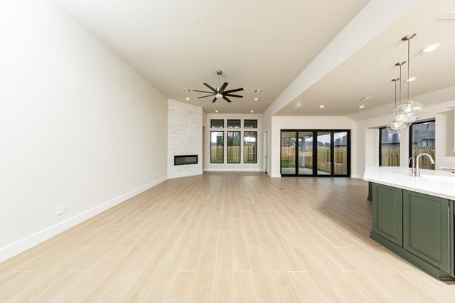 1915 Langford Street, Montgomery, TX 77316