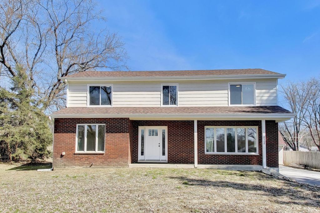 4505 Winchester Avenue, Lisle, IL 60532