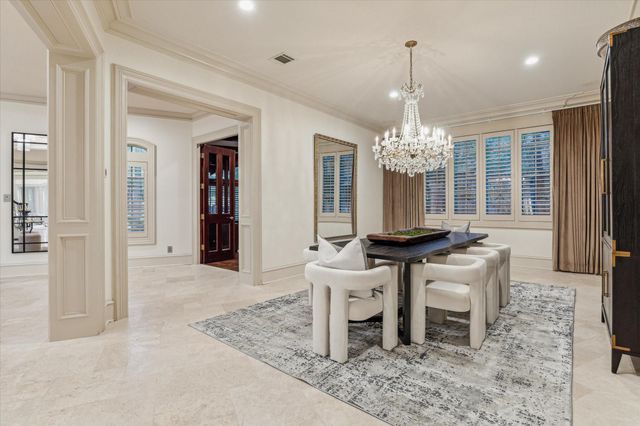 918 Huntington Cove, Houston, TX 77063