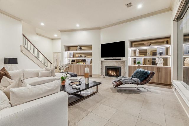 918 Huntington Cove, Houston, TX 77063