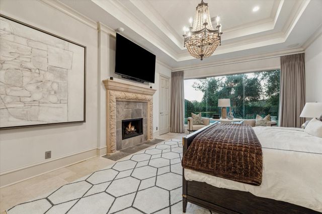 918 Huntington Cove, Houston, TX 77063
