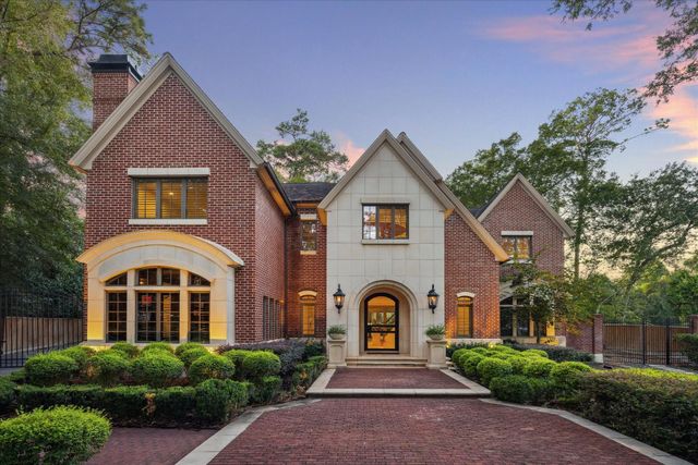 918 Huntington Cove, Houston, TX 77063