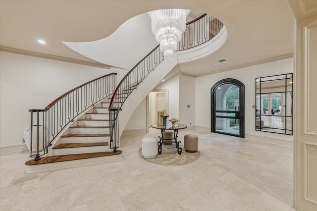 918 Huntington Cove, Houston, TX 77063