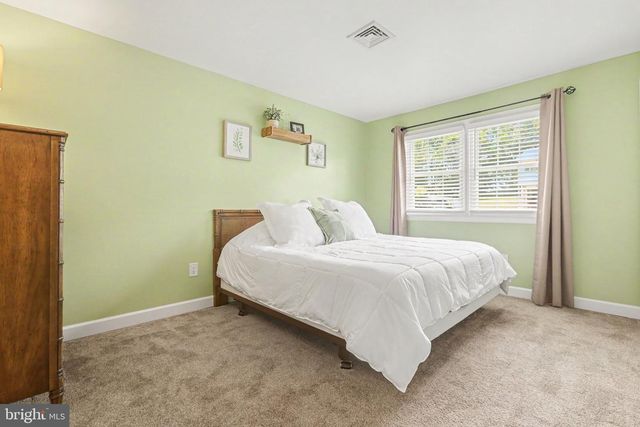 111 BUNKER HILL RD, New Cumberland, PA 17070