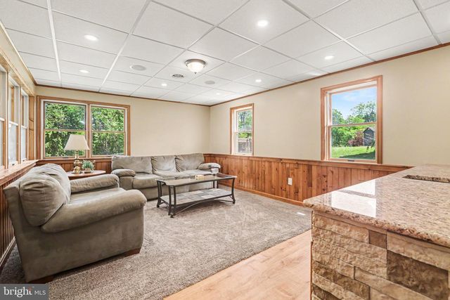 111 BUNKER HILL RD, New Cumberland, PA 17070