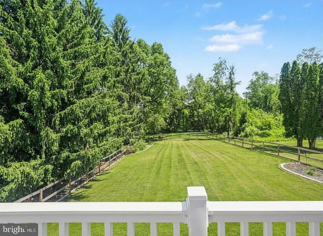 111 BUNKER HILL RD, New Cumberland, PA 17070