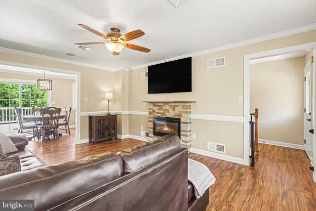111 BUNKER HILL RD, New Cumberland, PA 17070