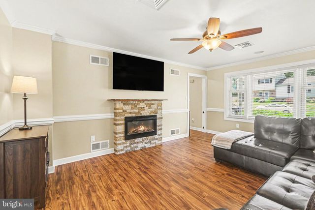 111 BUNKER HILL RD, New Cumberland, PA 17070