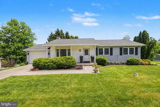 111 BUNKER HILL RD, New Cumberland, PA 17070